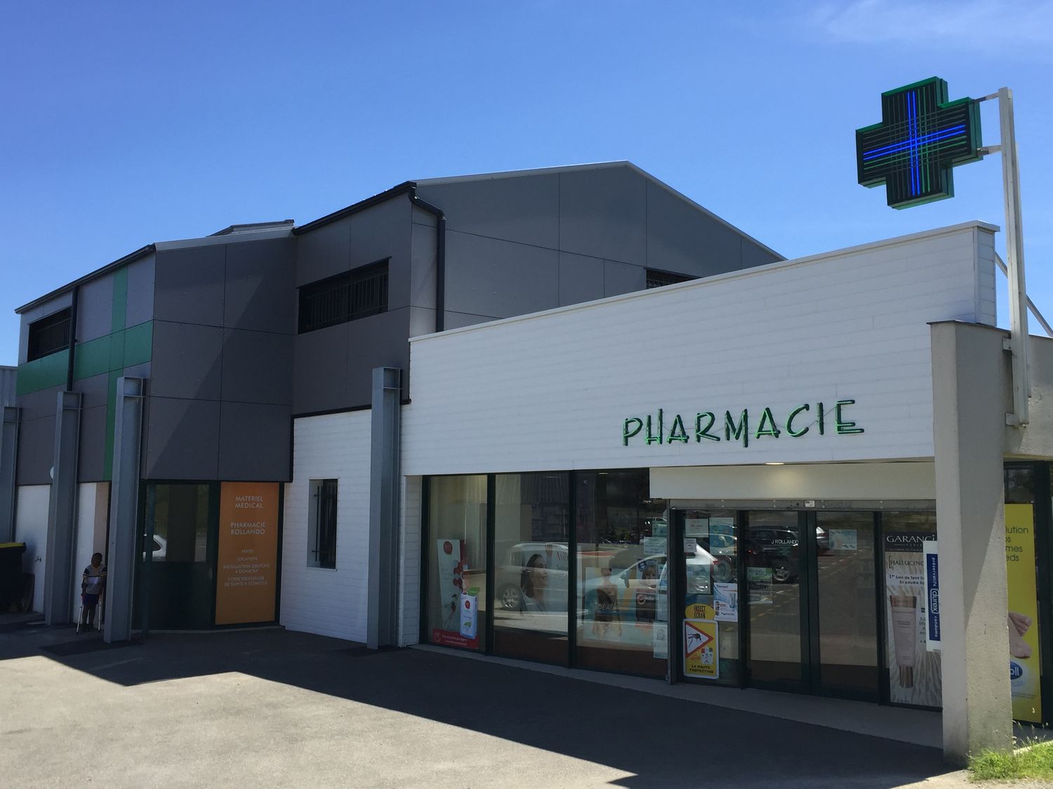 Agrnadissement-pharmacie-à-Baden-Architecte-Vannes-1